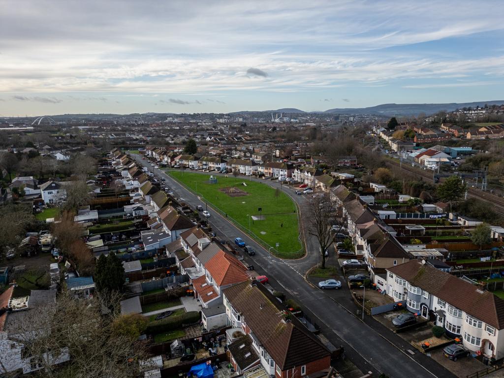 Thompson Avenue-3