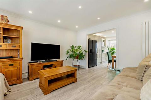 4 bedroom semi-detached house for sale, Trellyn Close, Maidstone