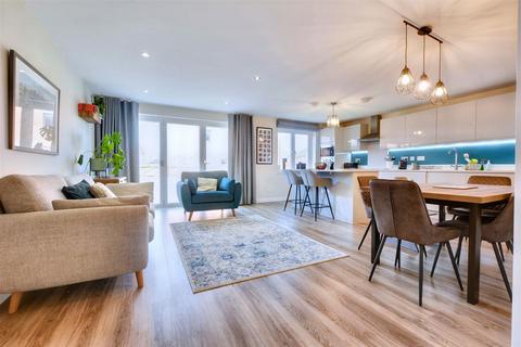 5 bedroom detached house for sale, Brownsmill Way, Wollaton, Nottingham