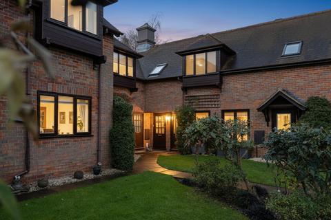2 bedroom apartment for sale, Nappins Close, Aylesbury HP18