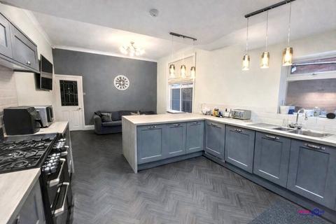 3 bedroom semi-detached house for sale, Ditchfield Road, Widnes