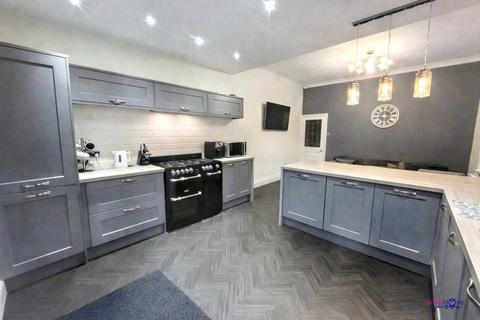 3 bedroom semi-detached house for sale, Ditchfield Road, Widnes