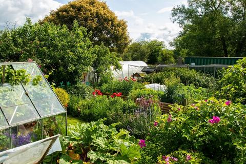 undefined, Forget Me Not Farm, Earlswood, B94