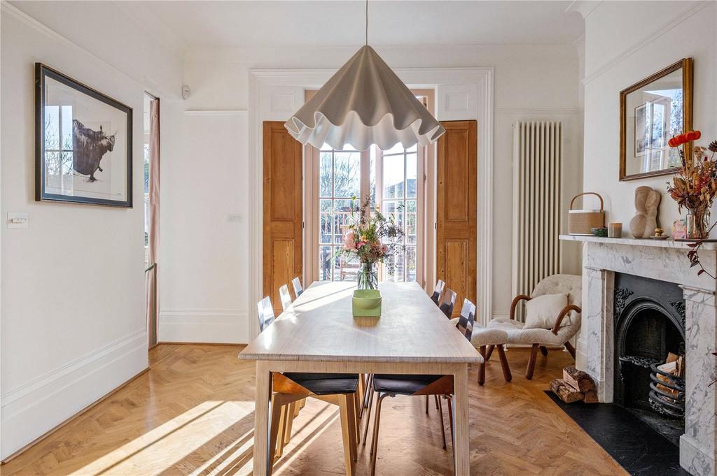 Kitchen/Dining