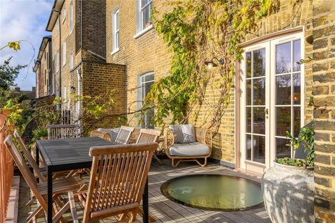 6 bedroom end of terrace house for sale, Richmond Road, London, E8