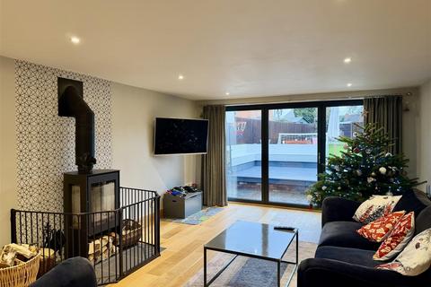 2 bedroom semi-detached house for sale, Grandstand Road, Hereford