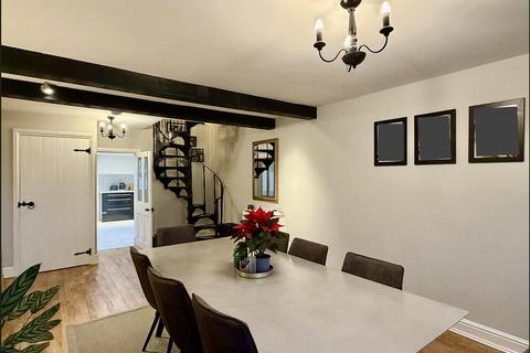 2 bedroom semi-detached house for sale, Grandstand Road, Hereford