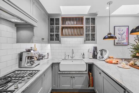 2 bedroom flat for sale, Townmead Road, London SW6