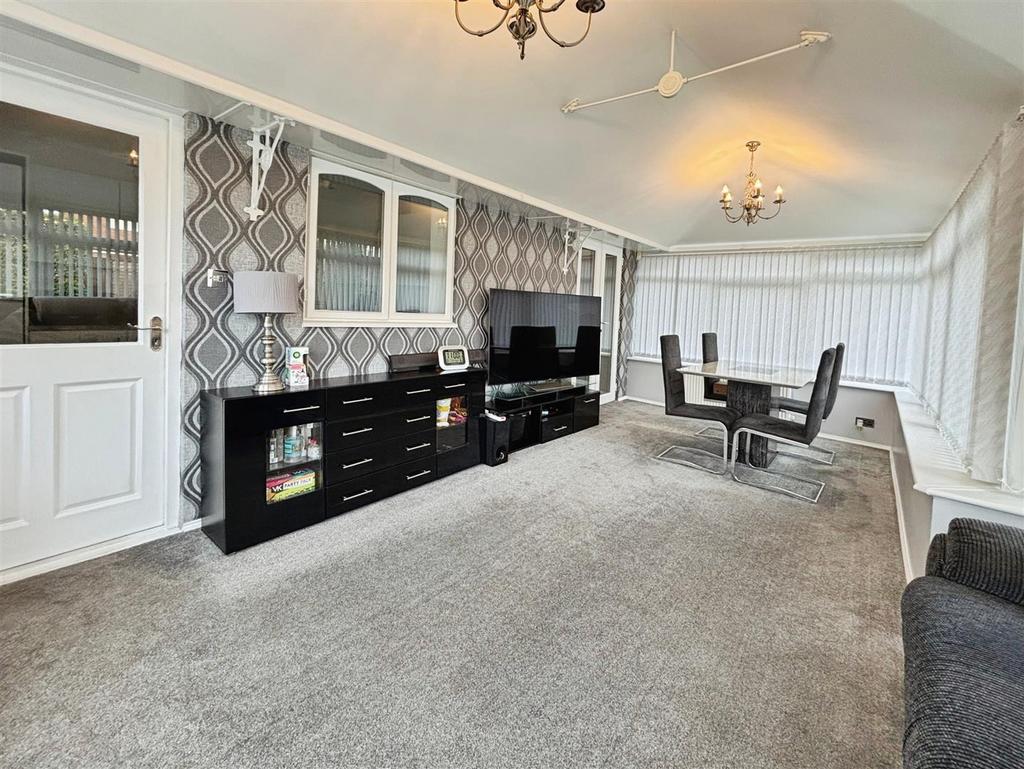 Dining/Family Room