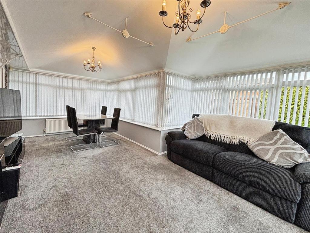 Dining/Family Room