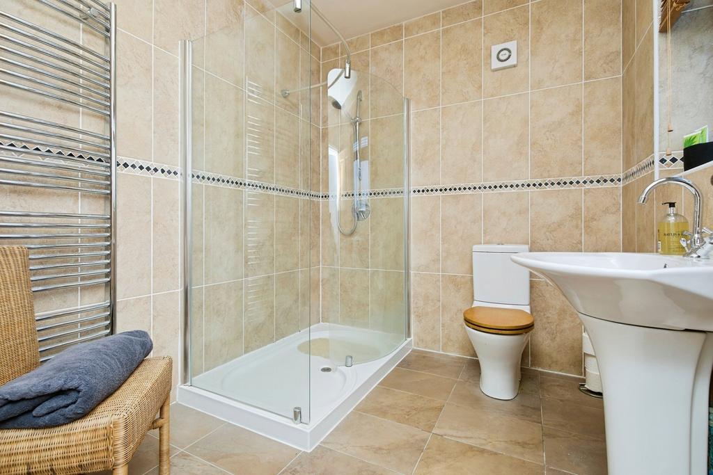 En Suite Shower Wc