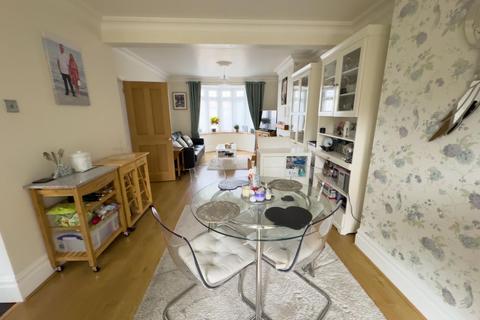 3 bedroom semi-detached house for sale, Heron Hill, Belvedere, Kent, DA17
