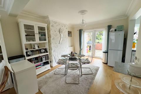 3 bedroom semi-detached house for sale, Heron Hill, Belvedere, Kent, DA17