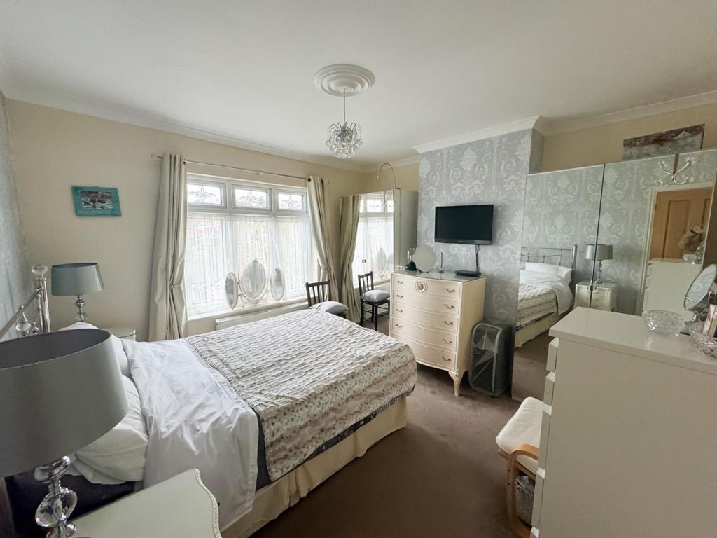 Presented by Kevin at Ewe Move Bexleyheath and Dart