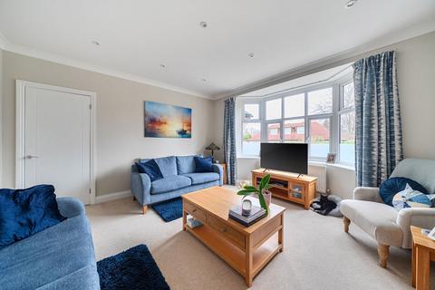 5 bedroom detached house for sale, Eglise Road, Warlingham CR6