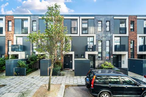 undefined, Hawthorne Crescent, Greenwich