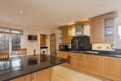 5 bedroom detached house for sale, Pescot Avenue, Kent DA3