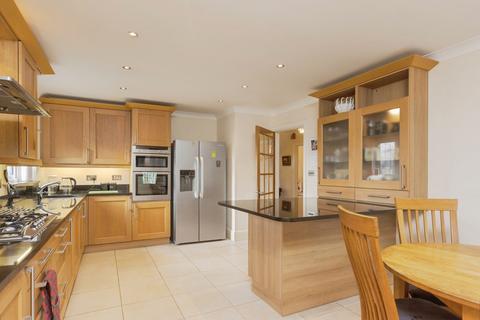 5 bedroom detached house for sale, Pescot Avenue, Kent DA3