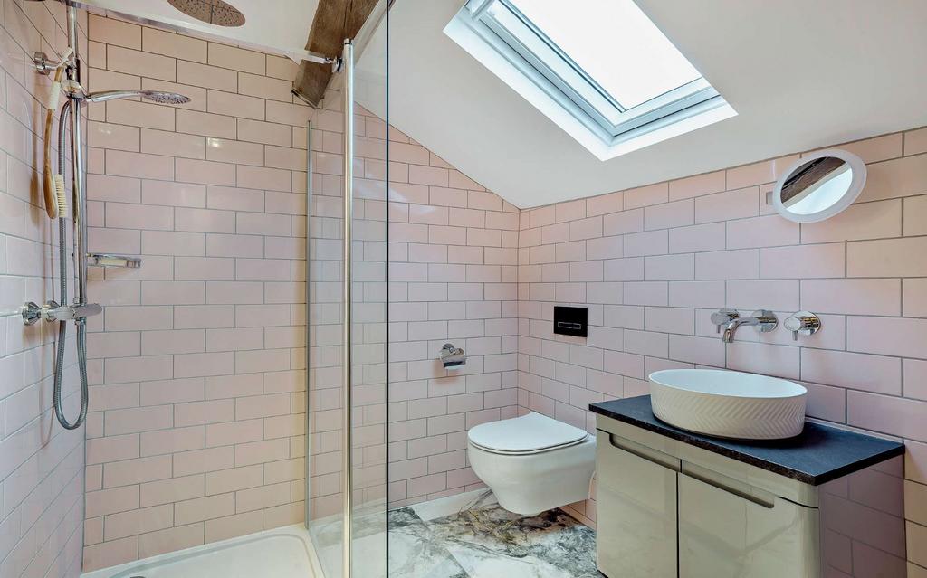 Ensuite Bed 2