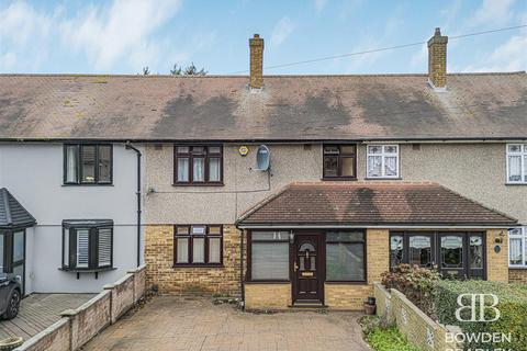 3 bedroom terraced house for sale, Lawn Farm Grove, Chadwell Heath