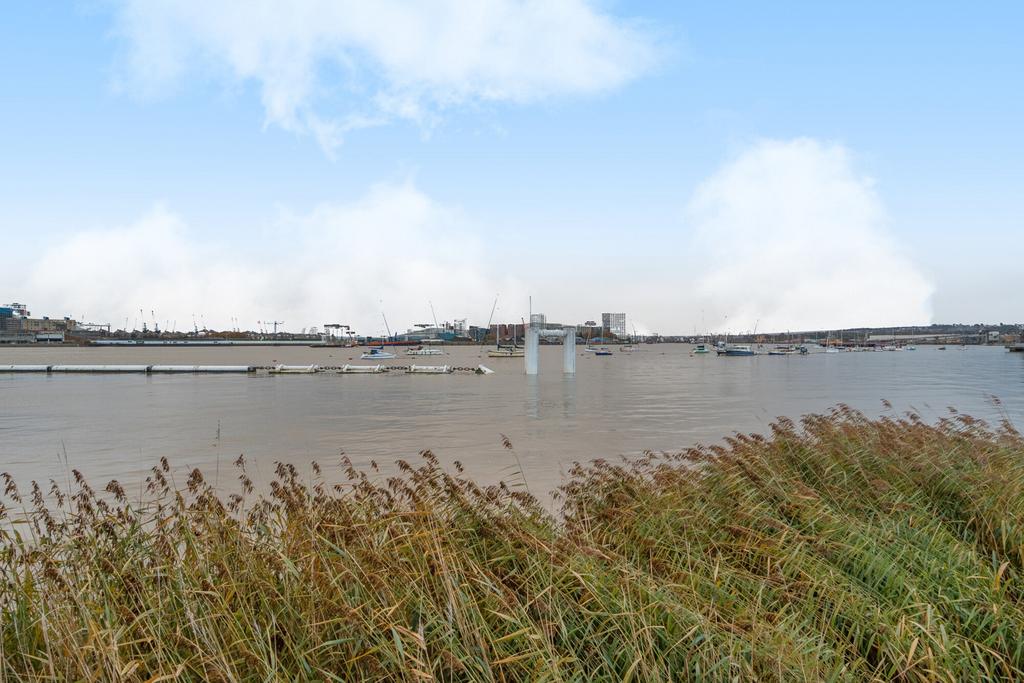 1375332-18-69121a...