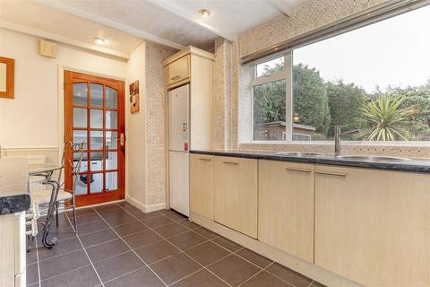 4 bedroom detached house for sale, Adel Towers Close, Leeds