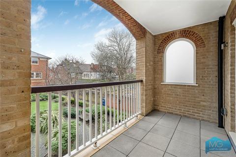 3 bedroom apartment for sale, High Road, North Finchley, N12