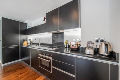 2 bedroom apartment for sale, Lambarde Square, Greenwich