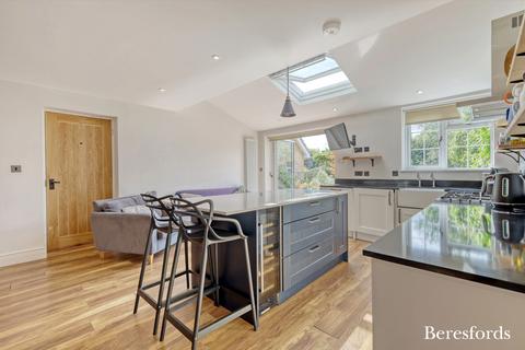 3 bedroom semi-detached house for sale, Rayleigh Road, Hutton, CM13