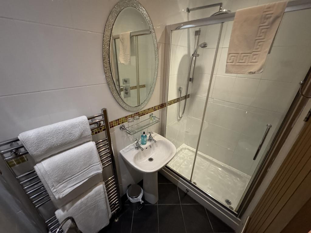 En Suite  4