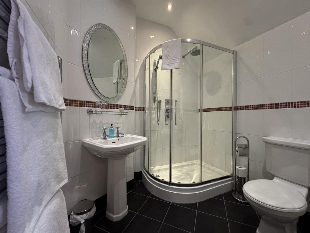 En Suite  5