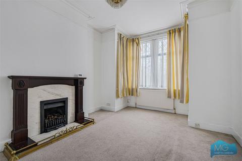3 bedroom terraced house for sale, Gainsborough Road, North Finchley, London, N12