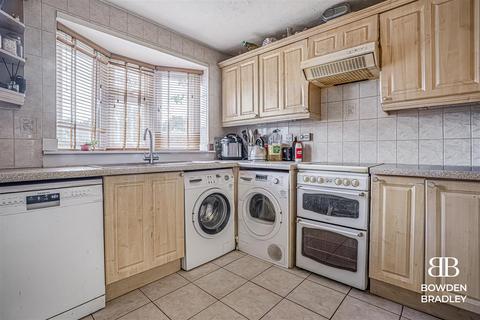3 bedroom link detached house for sale, Owen Gardens, Woodford Green