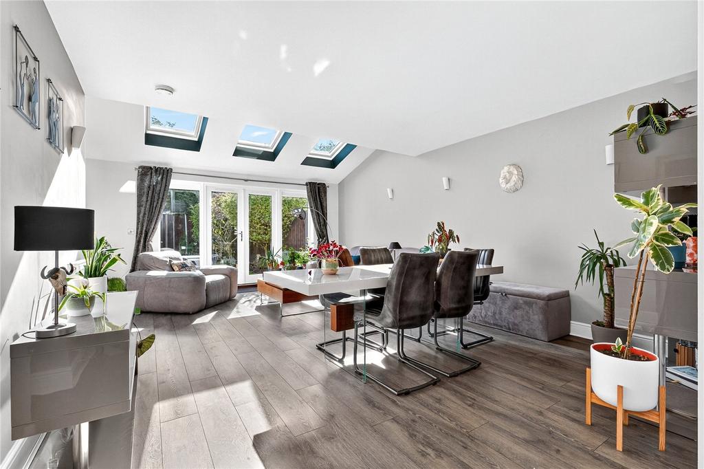 Living/Dining Room