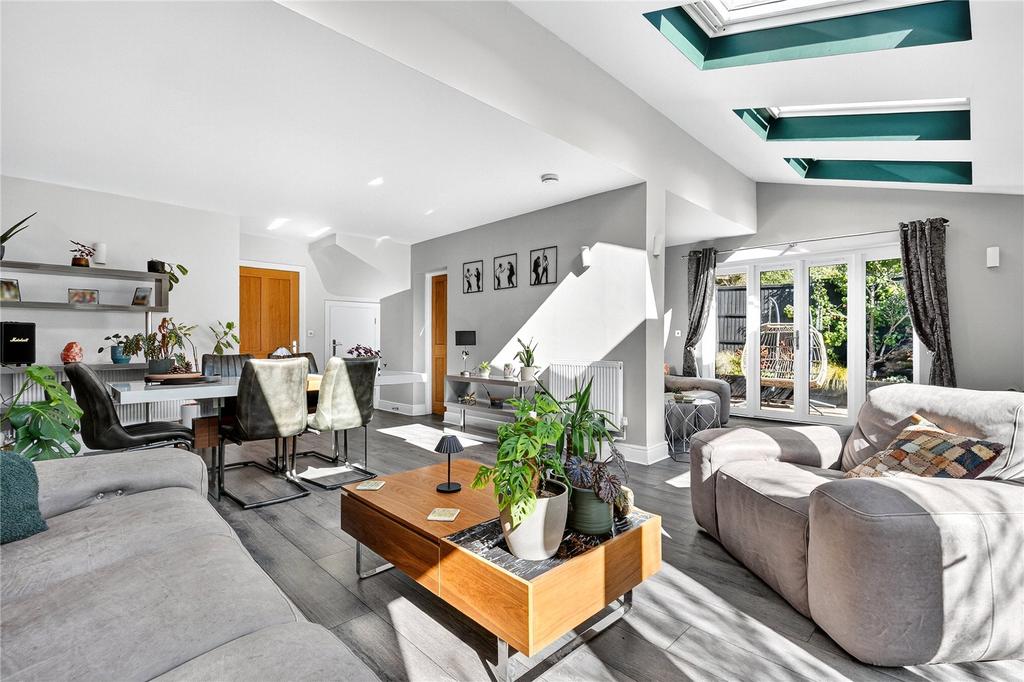 Living/Dining Room