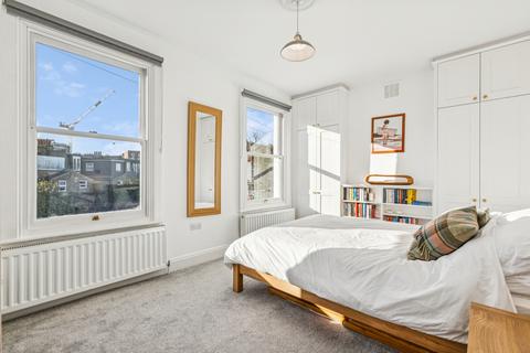 4 bedroom terraced house for sale, Huntspill Street, SW17