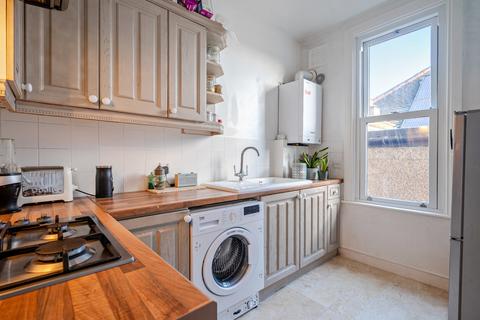 2 bedroom apartment for sale, Lowther Hill, London