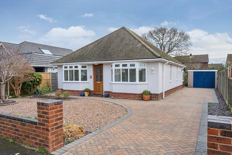 2 bedroom detached bungalow for sale, Eldon Avenue, Barton on Sea, New Milton, BH25