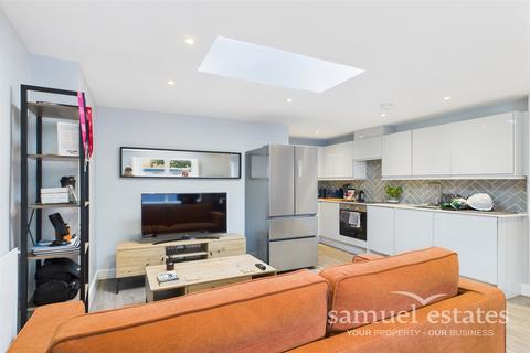 1 bedroom flat for sale, Deburgh Road, London, SW19