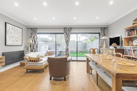 undefined, Bexhill Road, East Sheen, SW14