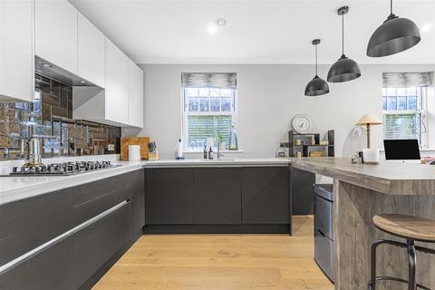 undefined, Bexhill Road, East Sheen, SW14