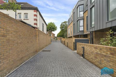 undefined, High Road, London, N12