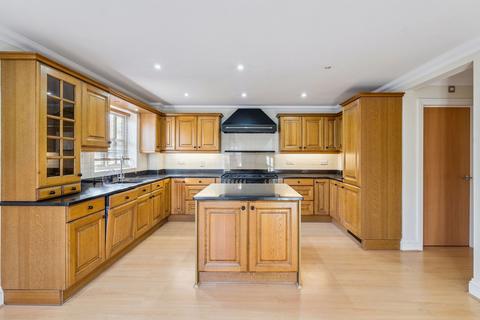 4 bedroom detached house for sale, Risborough Road, Aylesbury HP17