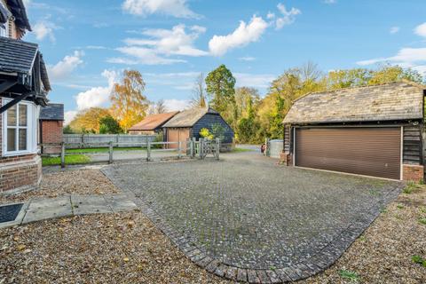 4 bedroom detached house for sale, Risborough Road, Aylesbury HP17