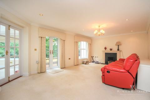 undefined, Warwick Park, Tunbridge Wells, TN2