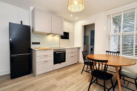2 bedroom terraced house to rent, Rock Villa Road, Tunbridge Wells, TN1