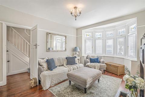 3 bedroom terraced house for sale, Cypress Grove, Ilford, IG6