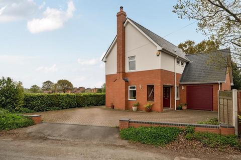 4 bedroom detached house for sale - Huntington Lane, Hereford, HR4