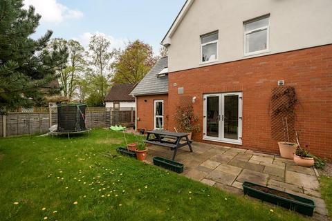 4 bedroom detached house for sale, Huntington Lane,  Hereford,  HR4