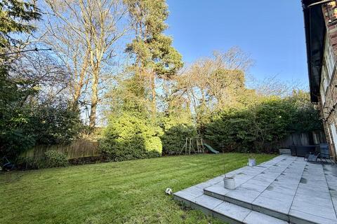 5 bedroom detached house for sale, Florida Close, Bushey WD23